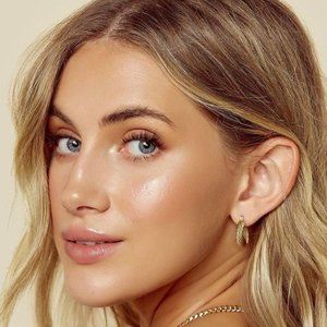 NEW Electric Picks Presley Gold Hoop Earrings 0.75"